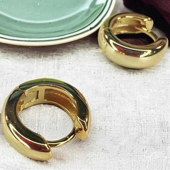 NEW Yellow Gold-Plated 925 Sterling Silver Chubby Wide 11.5mm Huggie Hoops - Picture 2 of 14